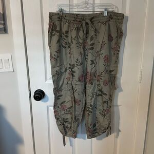 Pink Flower Sage Green Cargo Capris